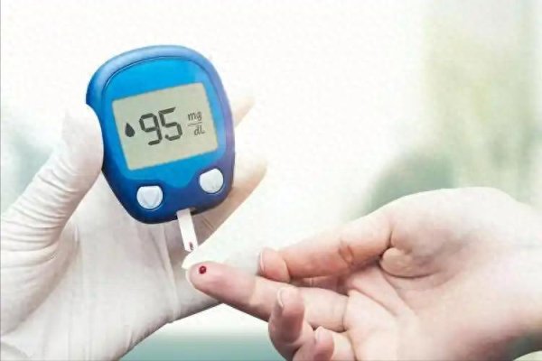 涨8配资 血糖与出汗关联大！医生警告：出汗3异常或是糖尿病信号
